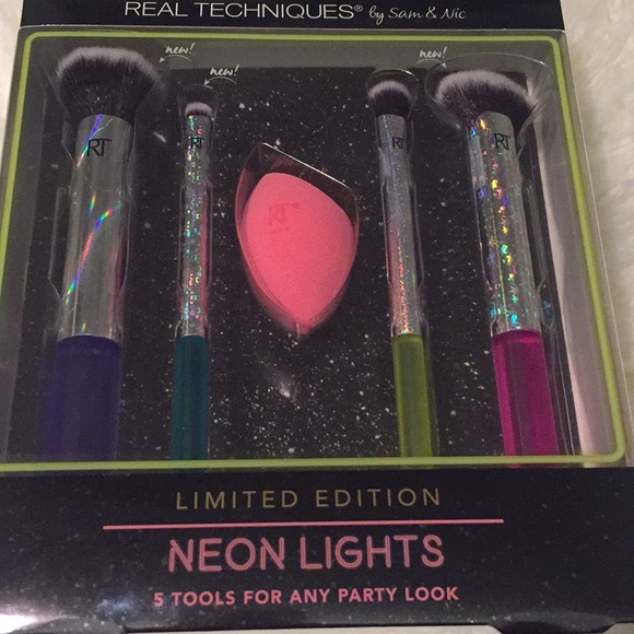NIB - Real Techniques Neon Lights Set. BUNDLE - Picture 2 of 4
